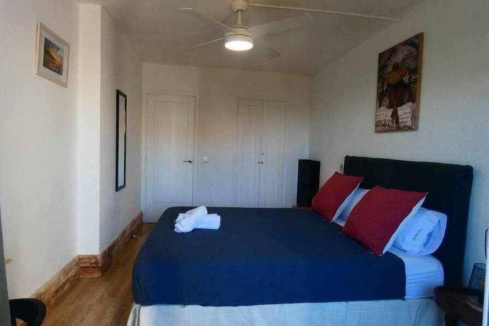 Apartamento entero, Xoriguer - Apartamento con piscina. in Cala Blanes, Ciudadela