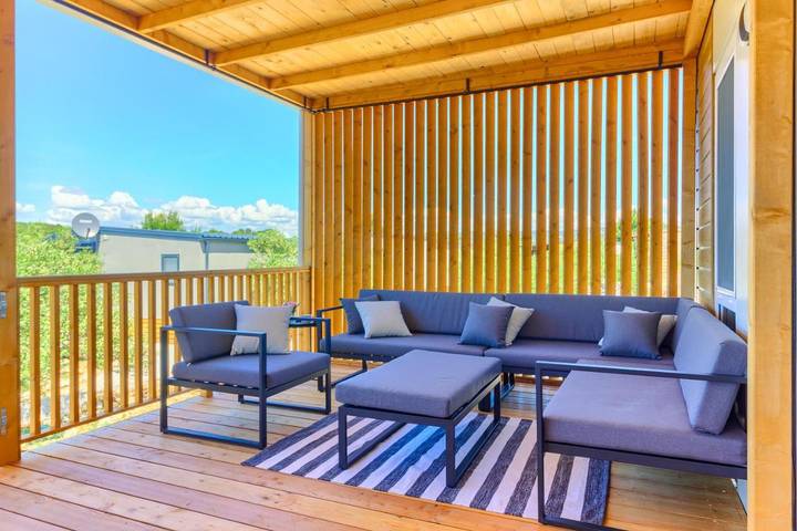 Camping pour 6 personnes, avec terrasse, animaux acceptés à Tisno - 3