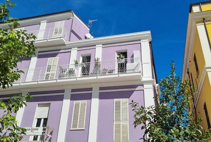 Ferienwohnung für 2 Personen, mit Ausblick und Balkon in Pescara