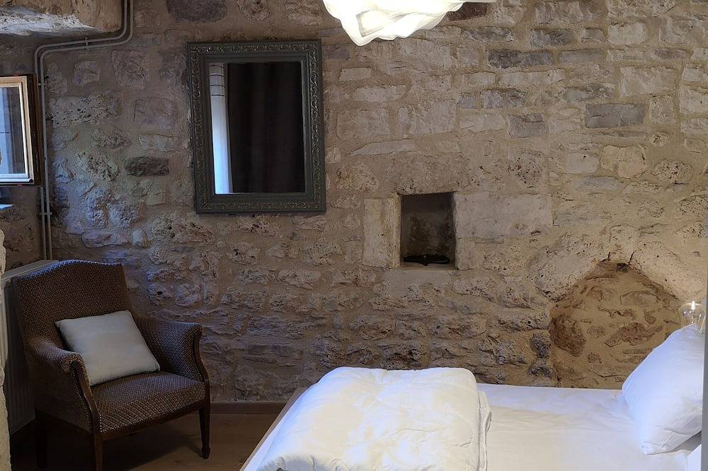 Gîte cosy 4 * entre pierres et modernité in La Tieule, Région de Mende