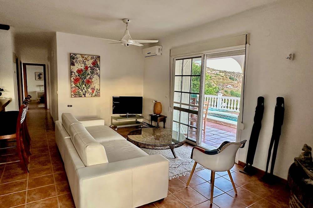Villa Benamar. Tranquility and views in Torrox Pueblo, Torrox