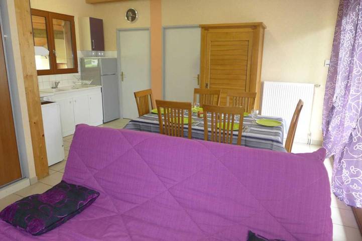 Location de vacances pour 6 personnes, avec jardin à Viéville - 2