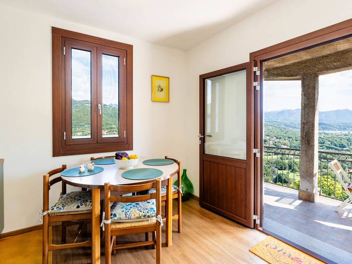 A Tenaia in Garlenda, Riviera di Ponente
