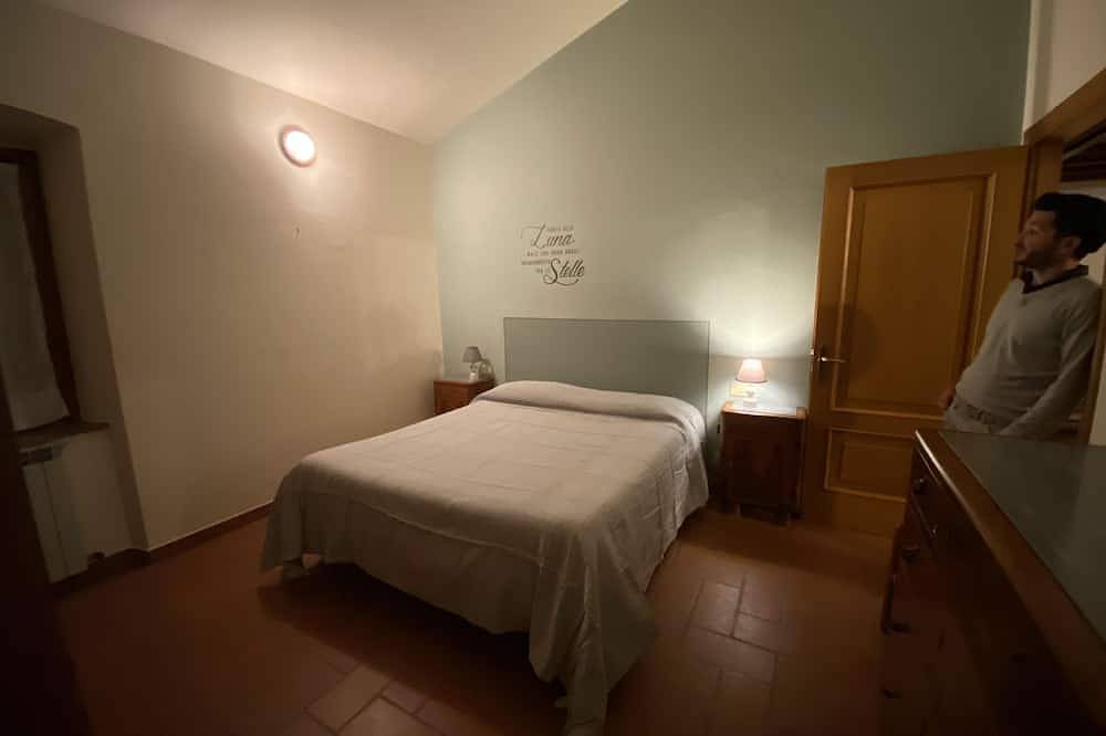 Appartamento intero, Il Contadino - Appartamento Trilocale con soppalco vetrato e vista piscina in Paciano, Perugia e dintorni