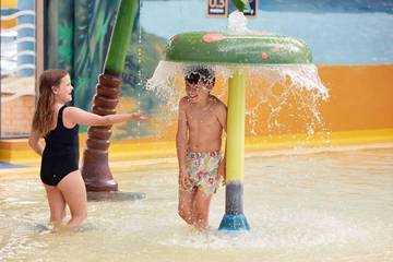 Glamping for 6 People in Northampton, Northamptonshire, Photo 4