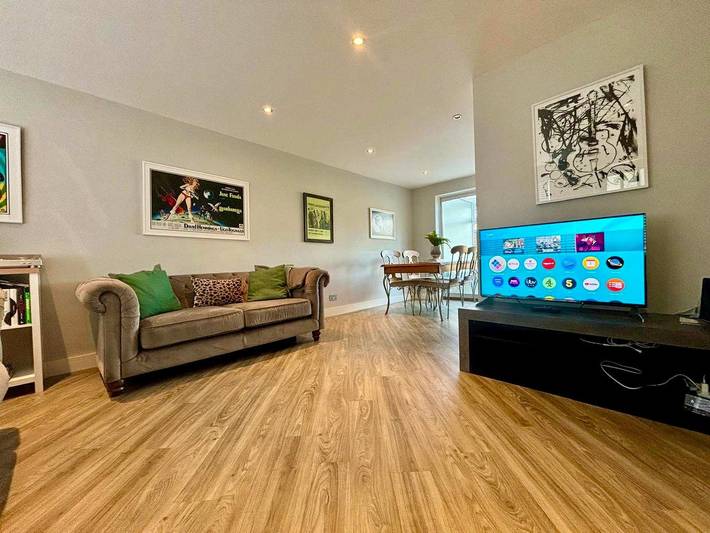 Nec Solihull Home | Parking, Garden, Jlr & Airport in Solihull, Birmingham Area