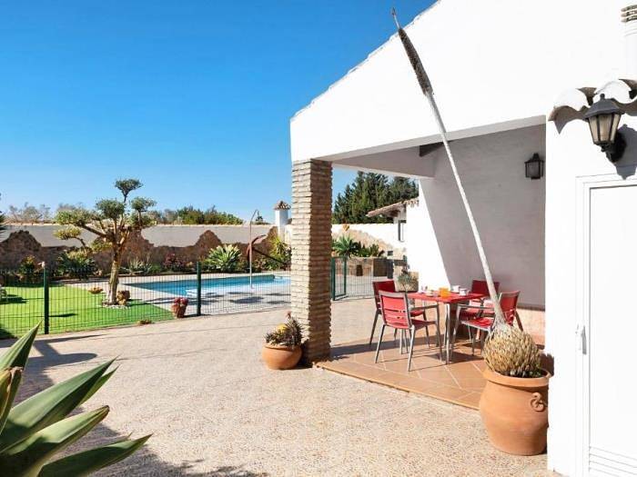 Location de vacances pour 4 personnes, avec Terrasse ainsi que Jardin et Piscine à Conil de la Frontera - 4