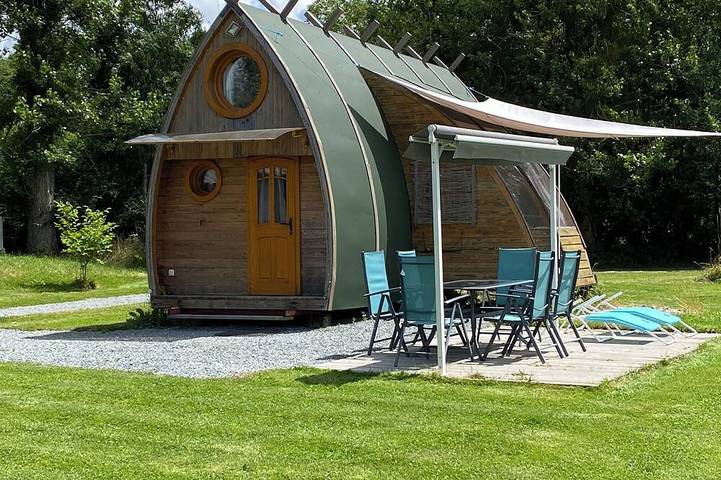 Location de vacances pour 6 personnes, avec terrasse et jardin à Saint-Pardoux (Puy-de-Dôme)