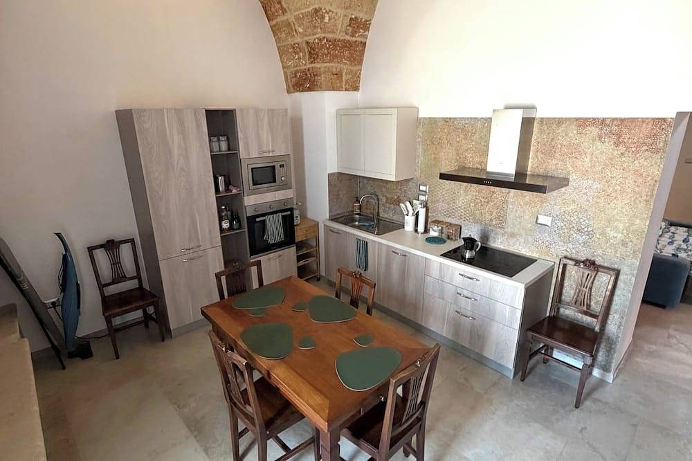 Ganze Wohnung, Stella del Salento – Historic residence with a private terrace in Tricase, Lecce Provinz