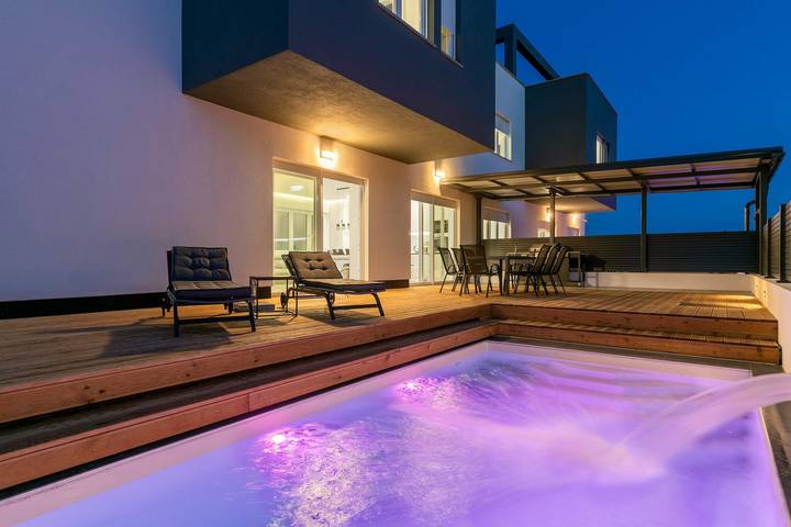 Villa para 8 pessoas, com jardim e piscina, adaptado a crianças - 1