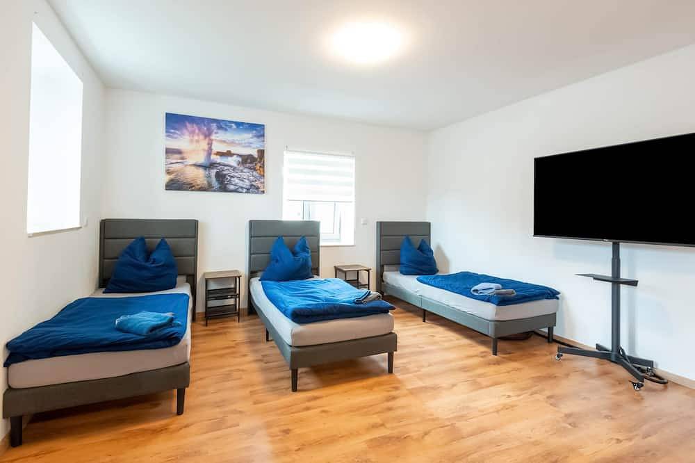 Ganze Wohnung, Moderne Monteurzimmer & Ferienwohnung Maria Haunsheim 80m2 in Haunsheim, Bayerisch Schwaben