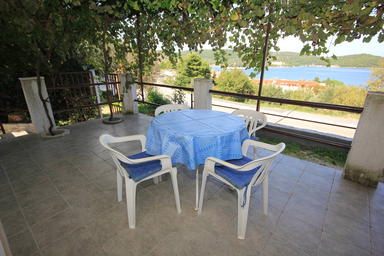 Appartamento vacanze a Isola Lissa a partire da 112€ a notte