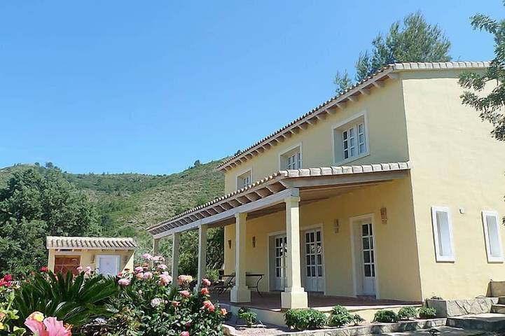 Chalet para 6 personas, con piscina y jardín - 1
