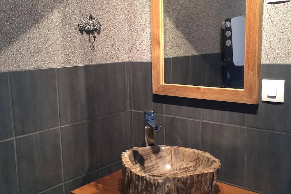 Petite maison \"havre de paix cosy à la montagne\" in Mercury, Région d'Albertville