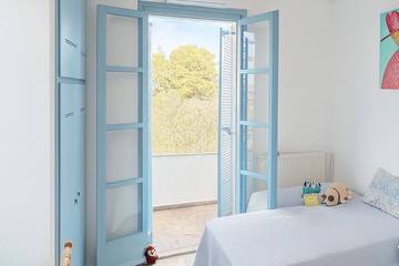 Villa for 9 People in Poseidonia, Syros, Photo 3