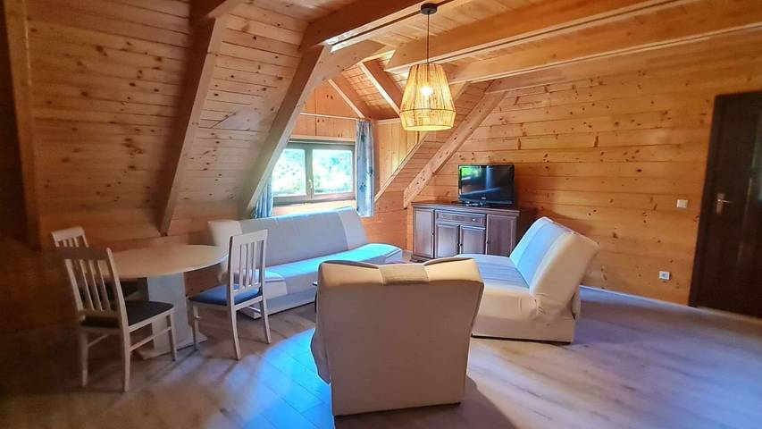 Ferienwohnung für 4 Personen, mit Terrasse und Garten an den Plitvicer Seen