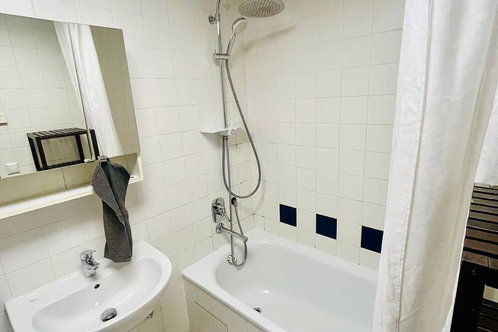 Ganze Wohnung, Schicke Ferienwohnung in Bad Cannstatt, Stuttgart