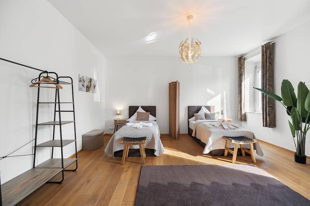 Ganze Wohnung, Evora - 4 Schlafzimmer - Arcade - modern in Burgau, Bayerisch Schwaben