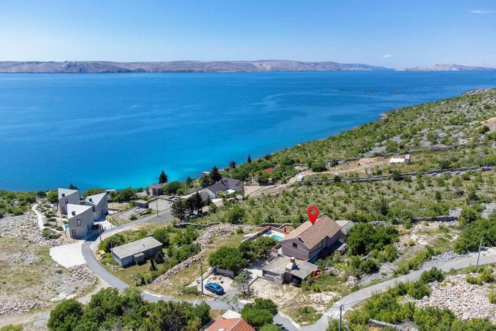 Apartament wakacyjny dla 5 osób, z Balkon i Basen w Lukovo