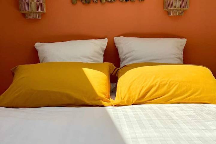 Location de vacances pour 2 personnes, avec sauna et terrasse ainsi que jacuzzi et jardin à Lançon-Provence - 3