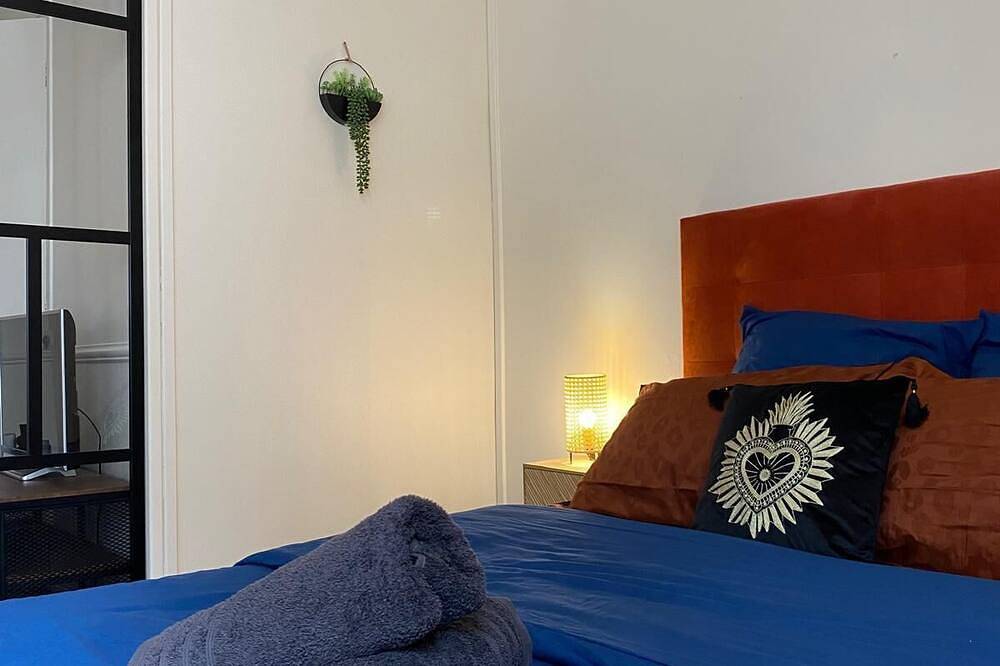 Apartamento entero, Studio - in the historic heart of Senlis in Senlis, Río Oise