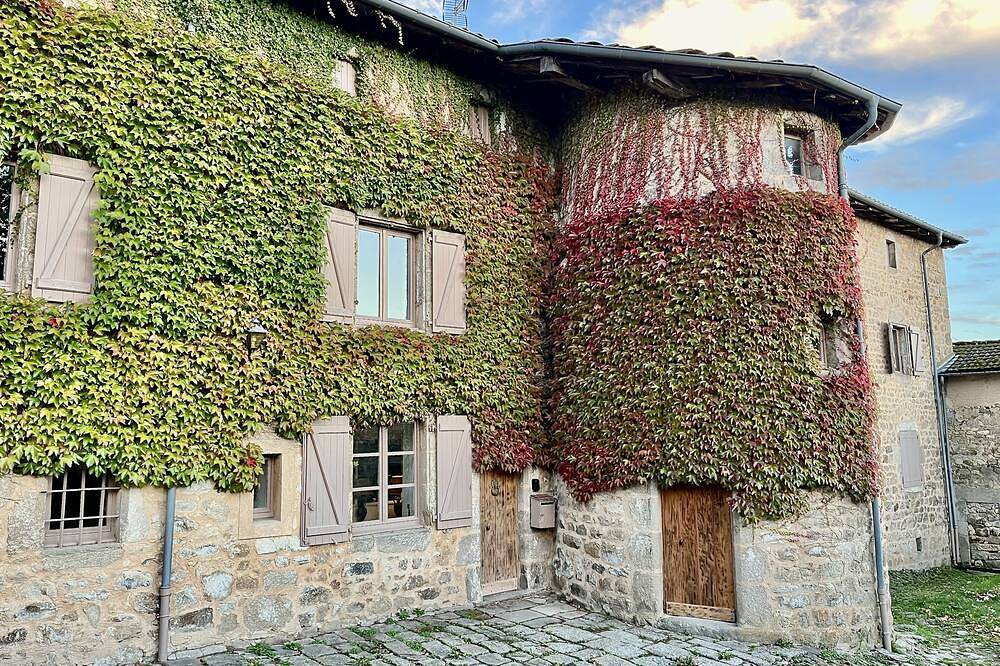 Villa pour 10 Personnes dans Olliergues, Région d'Ambert