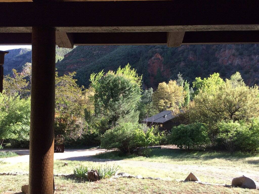 Atemberaubende Aussichten in charmanter Blockhütte Sedona / in der Nähe der Innenstadt in Oak Creek Canyon