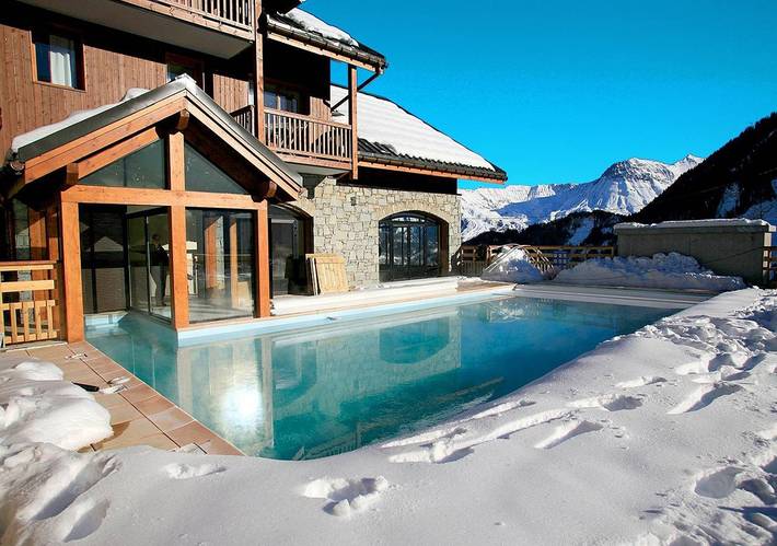 Gîte pour 4 personnes, avec Balcon et Piscine dans Le Corbier