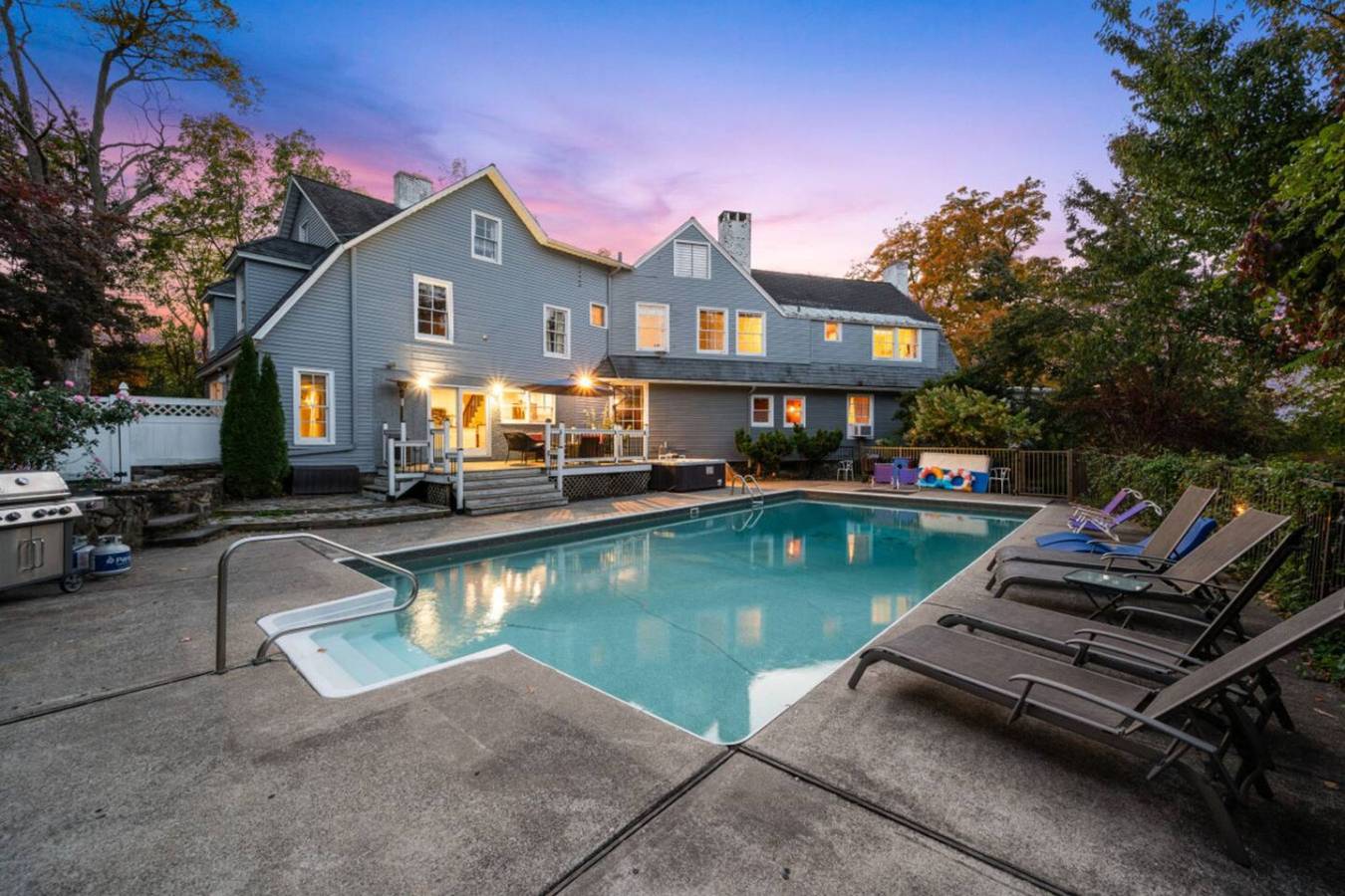 Vacation Rental for 16 Guests in Kansas, USA