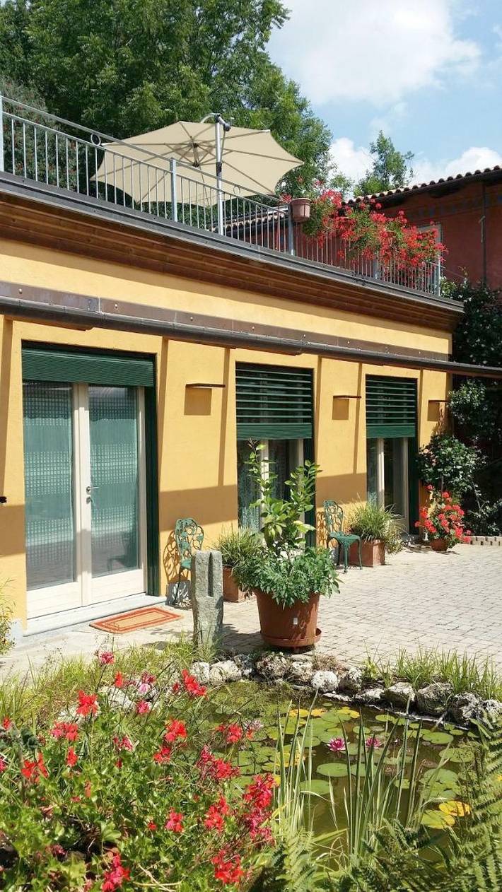 Location de vacances pour 6 personnes, avec Terrasse ainsi que Jardin et Vue à Villar San Costanzo