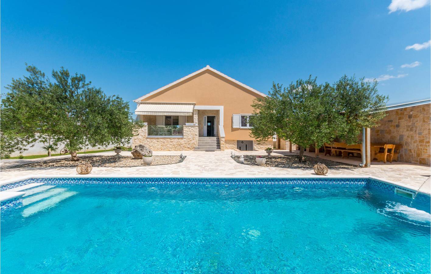 Casa vacanza a Zara a partire da 222€ a notte