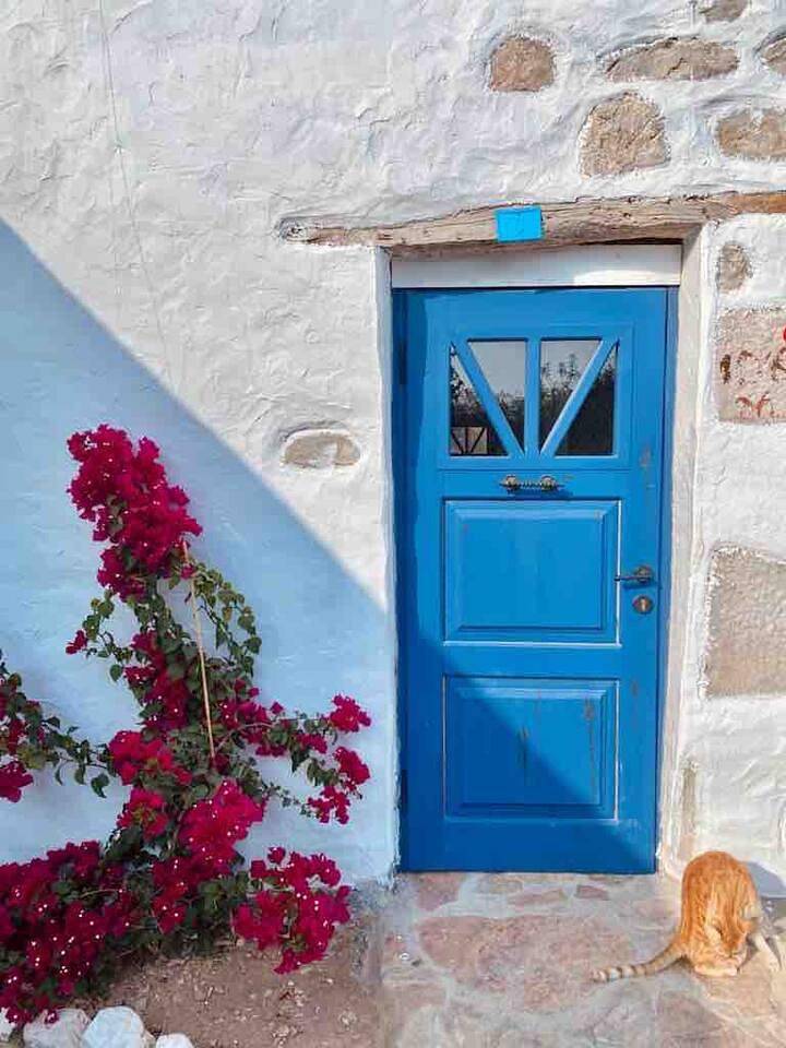 Beautiful tiny stone house in Datca in Datça, Muğla
