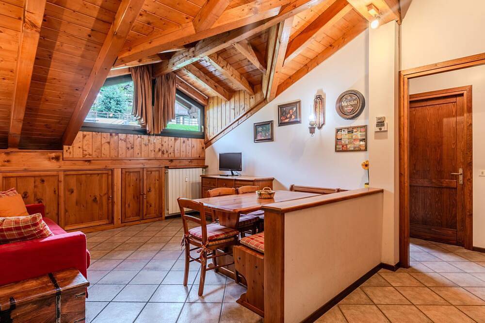 Apartamento entero, Deliziosa Mansarda by Interhome in Ponte di Legno (Town), Ponte di Legno