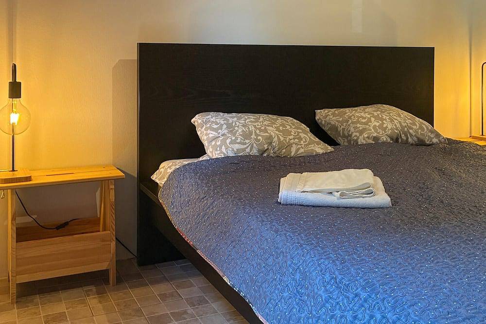 Gorgeous home in Batina with private swimming pool, can be inside or outside in Draž, Osijek-Baranja