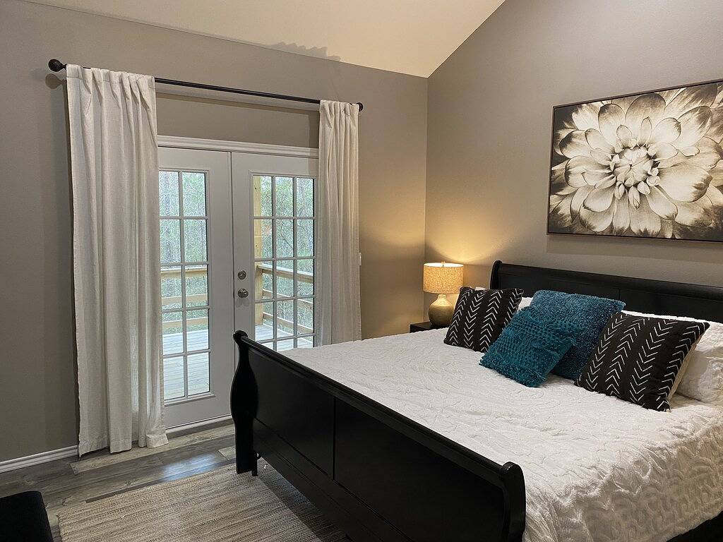 Cozy Cottage in Rayburn Country-Pet Friendly-King Suite/Pool Table! Sleeps 10 in Sam Rayburn Reservoir