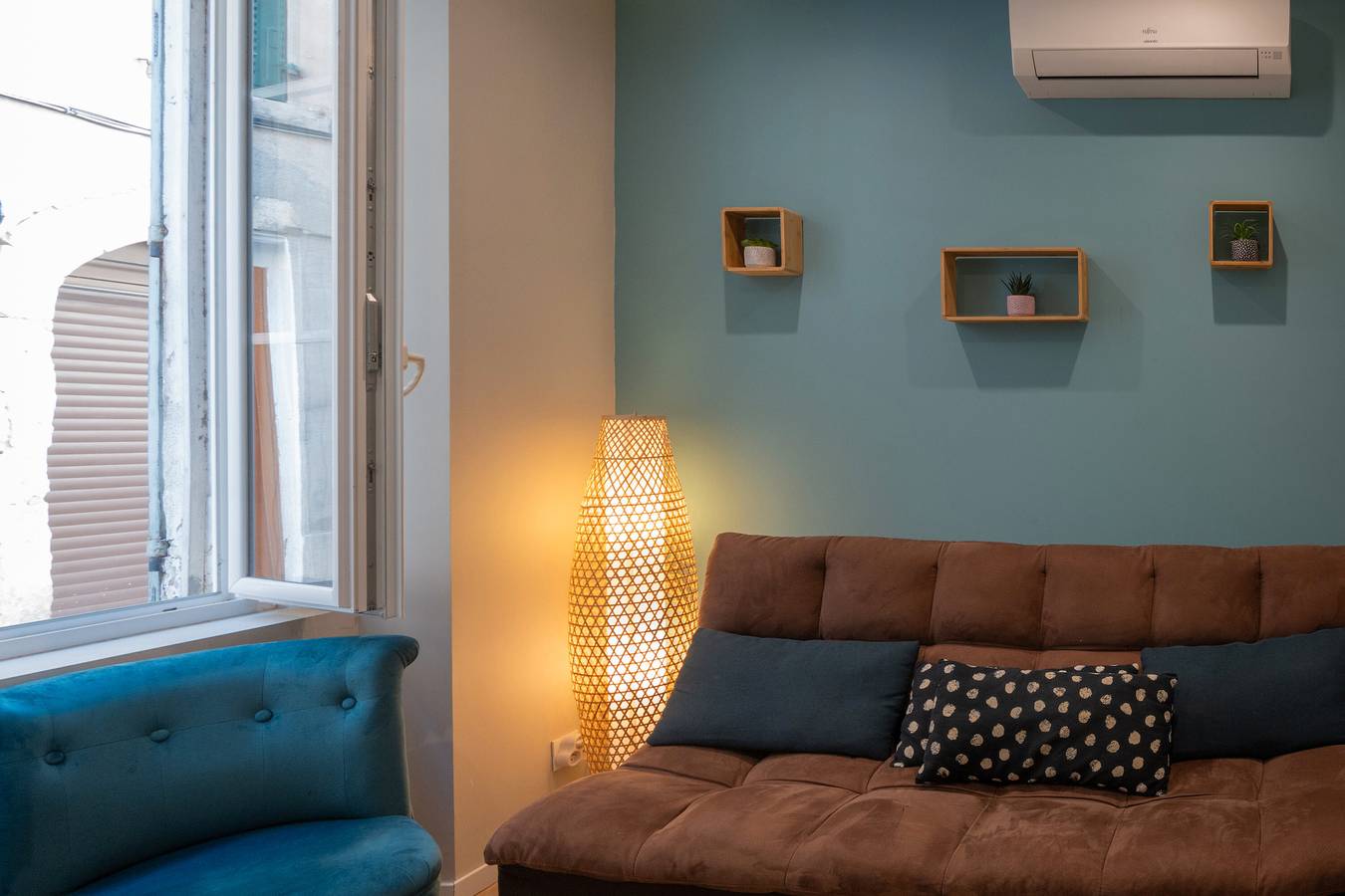 Apartamento entero, Appart 100 - T2 Acogedor con Tv in Bourg-Saint-Andéol, Privas