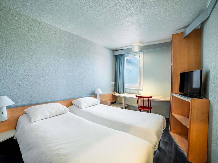 Hôtel pour 3 personnes, avec piscine et jardin, animaux acceptés à Mouilleron-le-Captif - 3