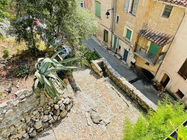 Chambre d’hôte pour 2 personnes, avec Balcon ainsi que Terrasse et Vue à Callas