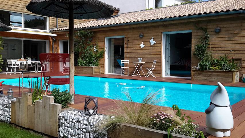 Chambre d’hôte pour 2 personnes, avec jardin et piscine