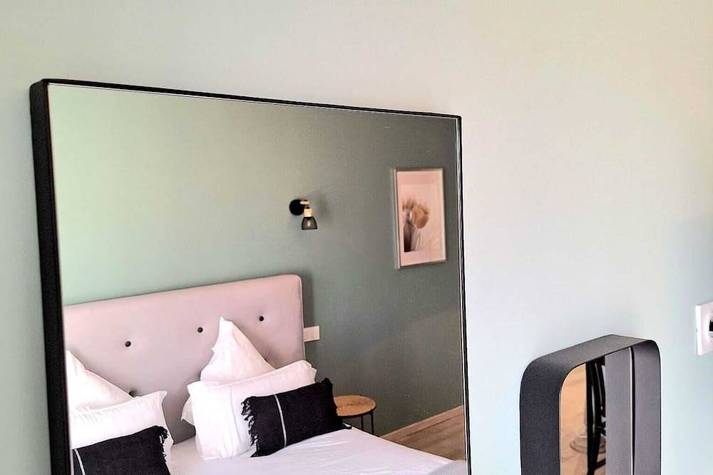 Double room \"Sauge\" - Domaine de la Mautanne **** in Sainte-Tulle, Parque natural regional del Luberon