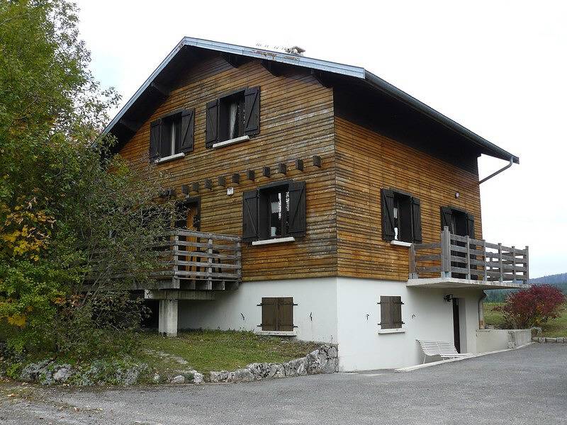 Gîte pour 10 Personnes dans Cerniébaud, Jura