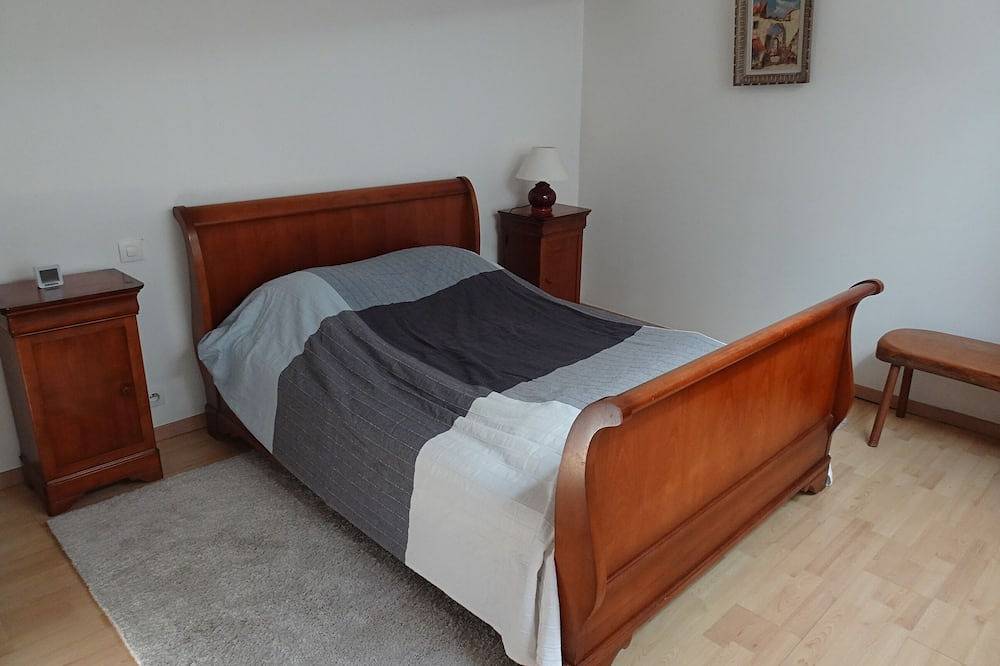 Cozy cottage for 4-6 people in the historic center of Bayeux in Bayeux, Bayeux region