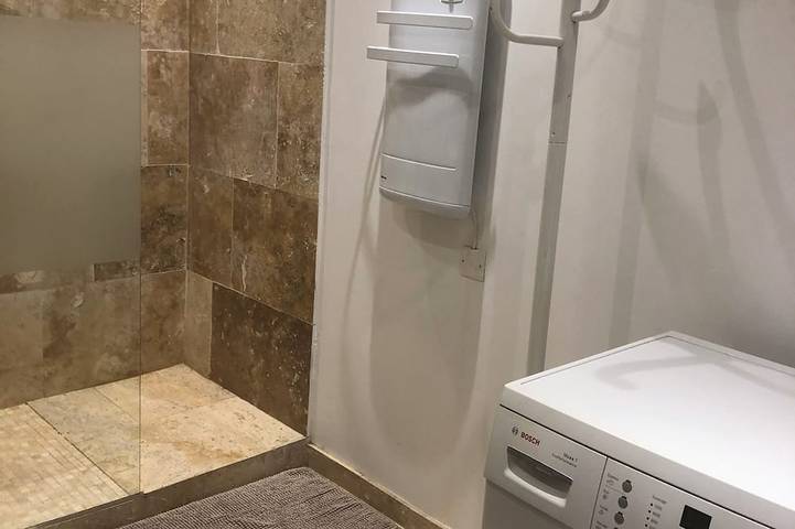 Appartement entier, Appartement tout confort avec cour à proximité du centre et de la plage. in Saintes-Maries-de-la-Mer, Côte méditerranéenne (France)
