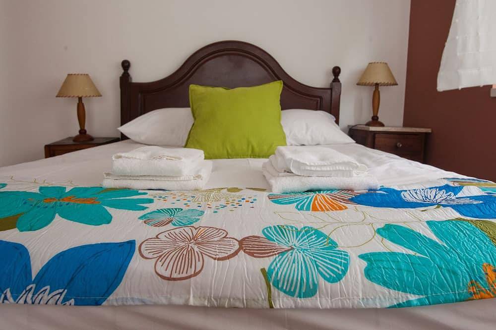 Chambre double dans belle villa proche du centre avec vue mer in Praia dos Pescadores (Ericeira), Ericeira