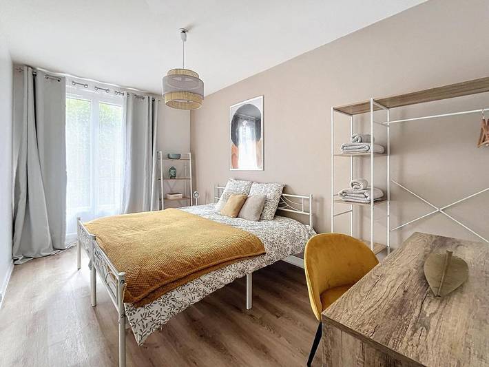 Gîte pour 8 personnes, avec vue et balcon, adapté aux familles à Épinay-sur-Seine - 3