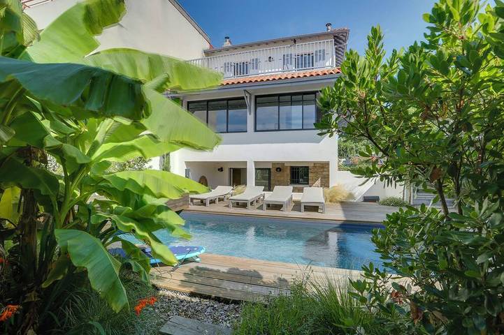 Villa pour 10 personnes, avec terrasse et jardin, animaux acceptés à Biarritz
