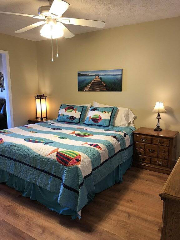 Lakeside Retreat; Fisch, Kajak, Veranda, Bootsrampe, Wlan und Kabel in Lake Martin