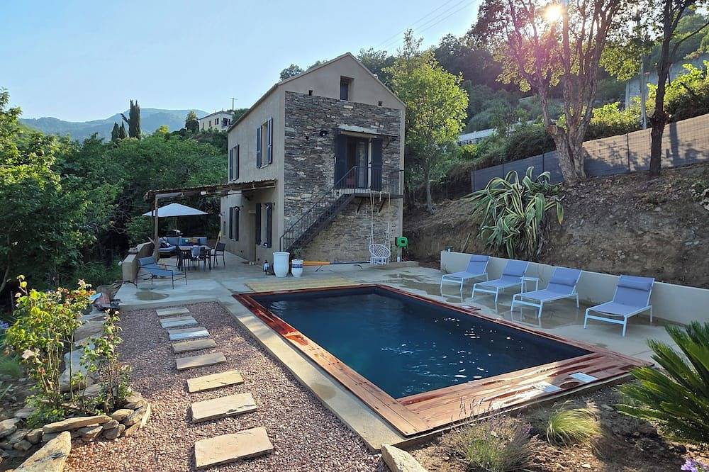 La Casuccia, private pool in Venzolasca, Corte region