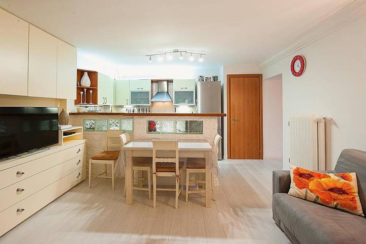 Gîte pour 4 personnes, avec vue et jardin, adapté aux familles dans Casino De Menton - 3