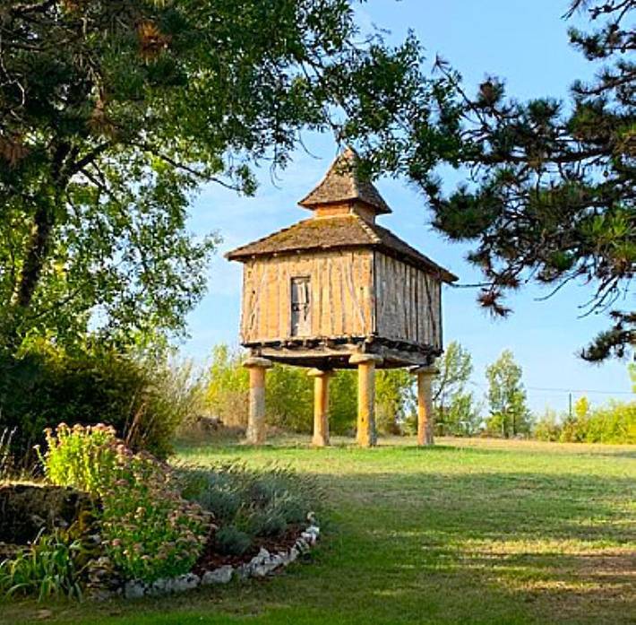 Location de vacances pour 4 personnes, avec jardin et piscine, animaux acceptés à Loze - 3